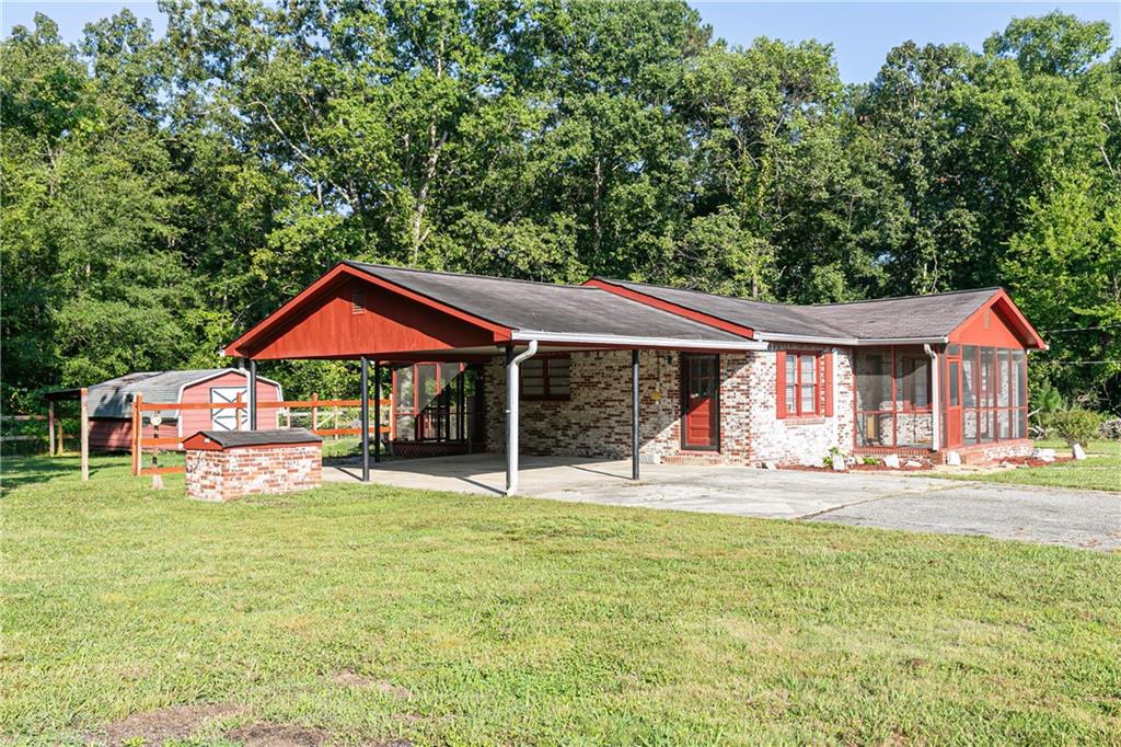 8203 Blacks Bluff Road SW