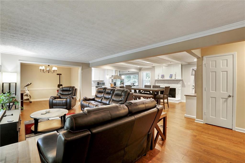537 Raven Springs Trail