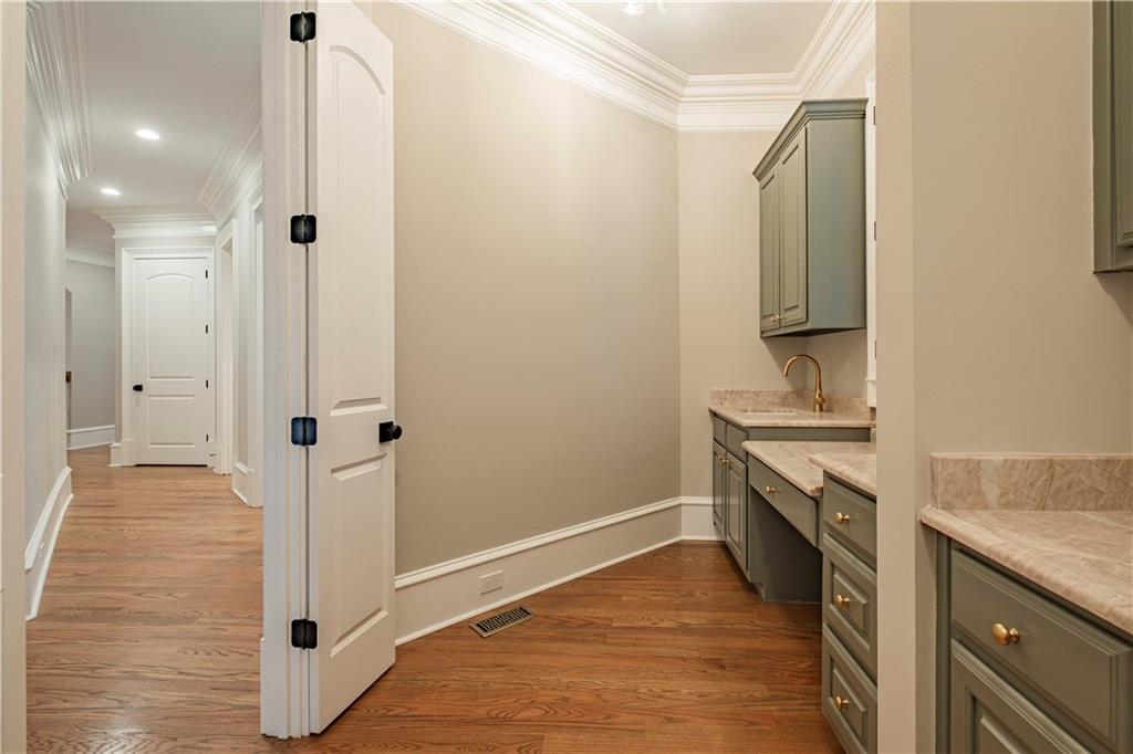 6756 Hedge Row Lane, Gainesville, Georgia image 42