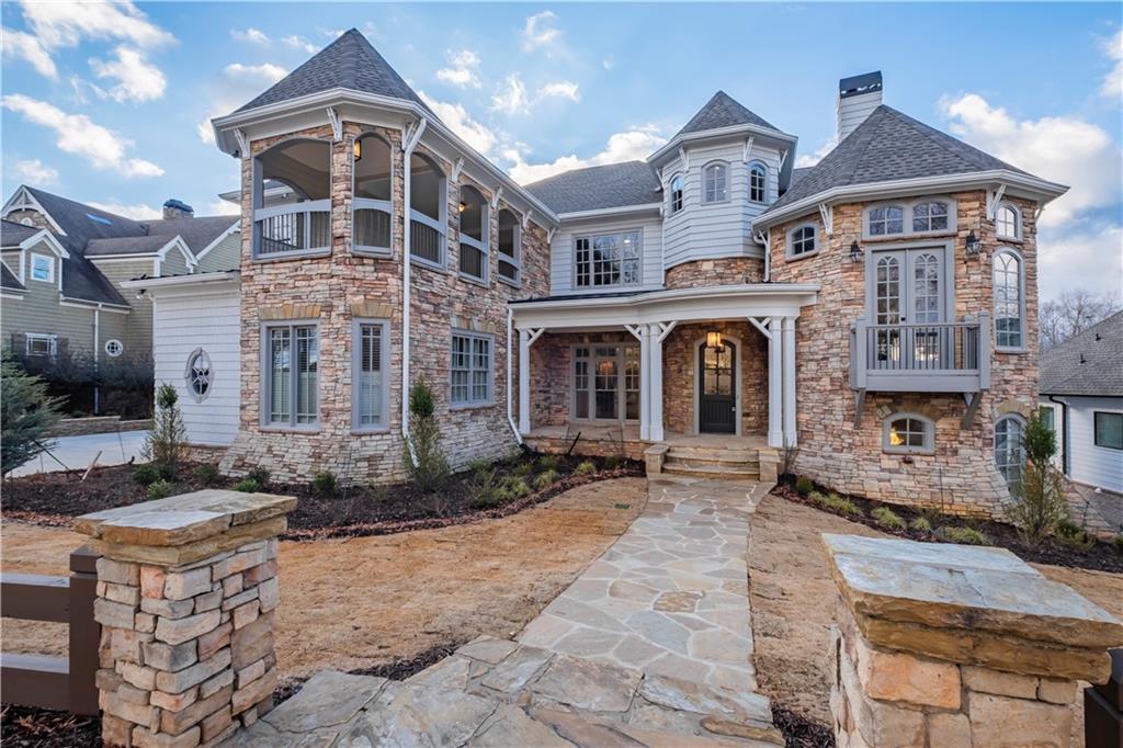6756 Hedge Row Lane