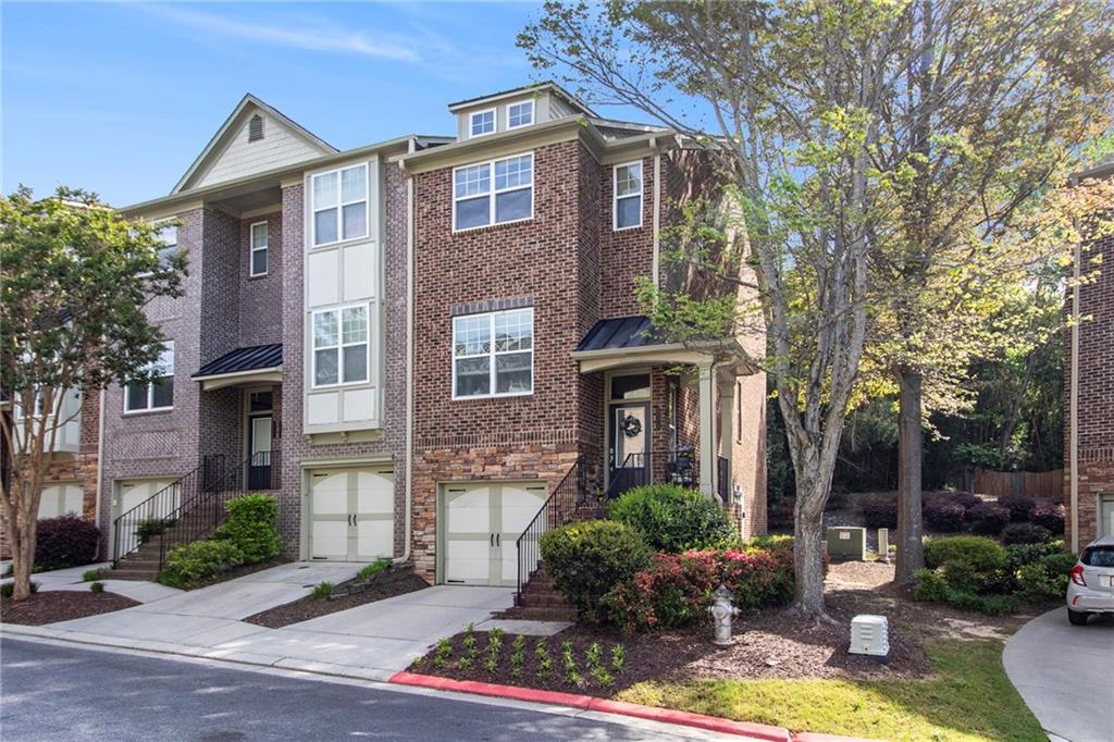 1976 Cobblestone Circle, Atlanta, Georgia image 1