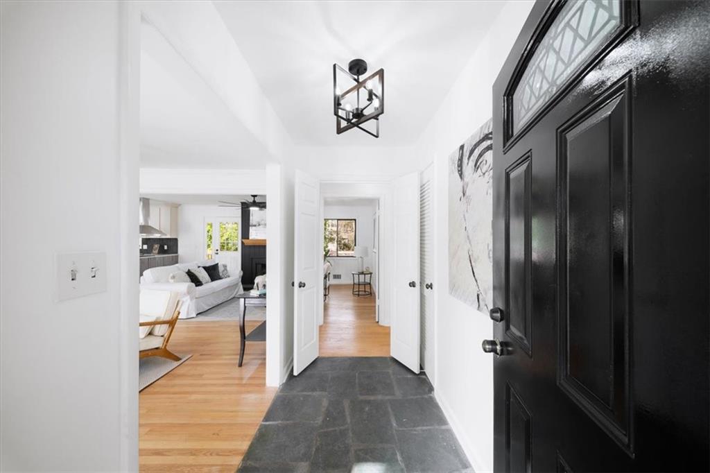 2636 Whiteleigh Court NE