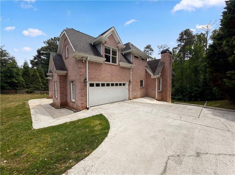 Homes For Sale - 4710 Roswell Road<br/> Marietta, GA 30062