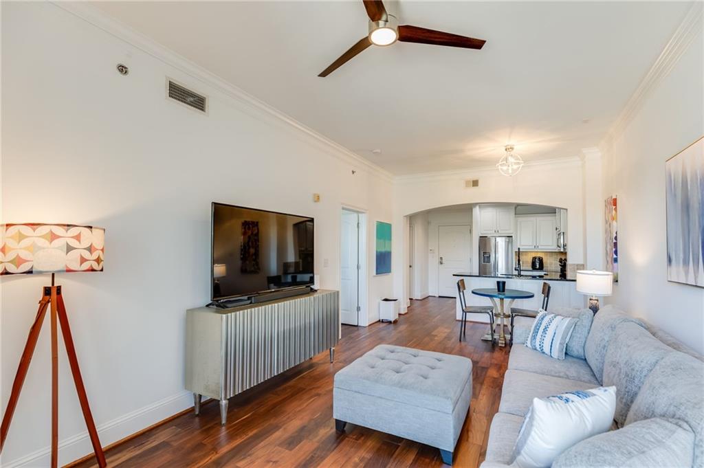 2277 Peachtree Road NE 608