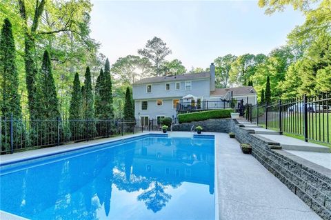 Photo of 151 Shadowlawn Road SE, Marietta, GA 30067 (MLS # 7757468)
