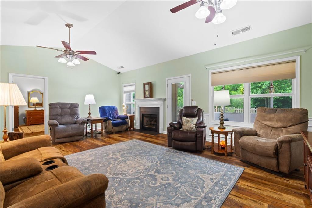 RIVER BROOKE - Residential