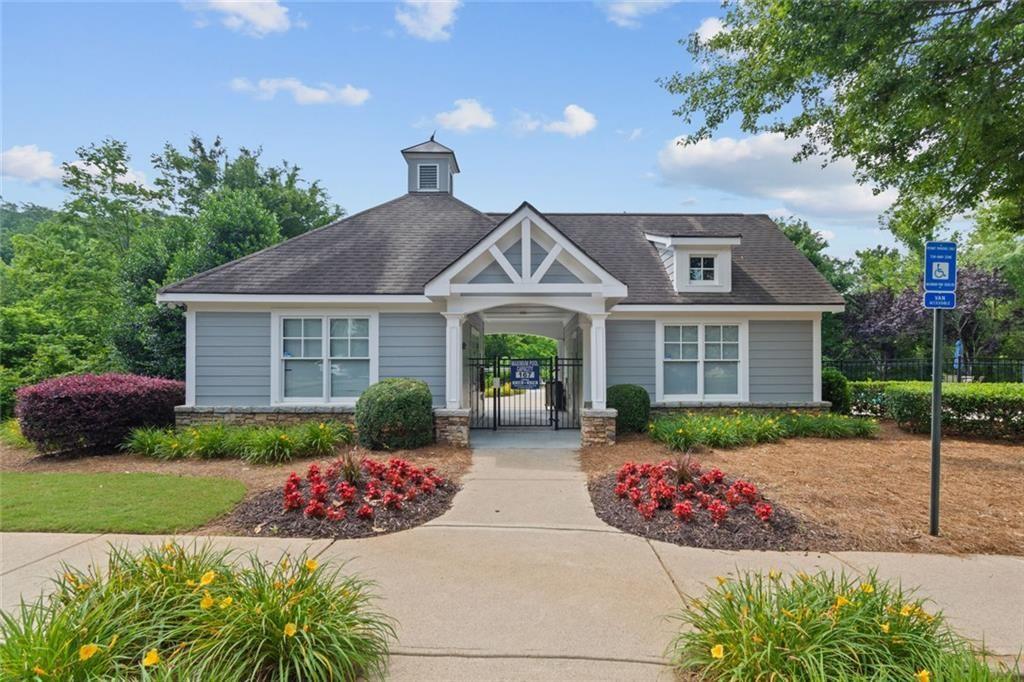 RIVER BROOKE - Residential