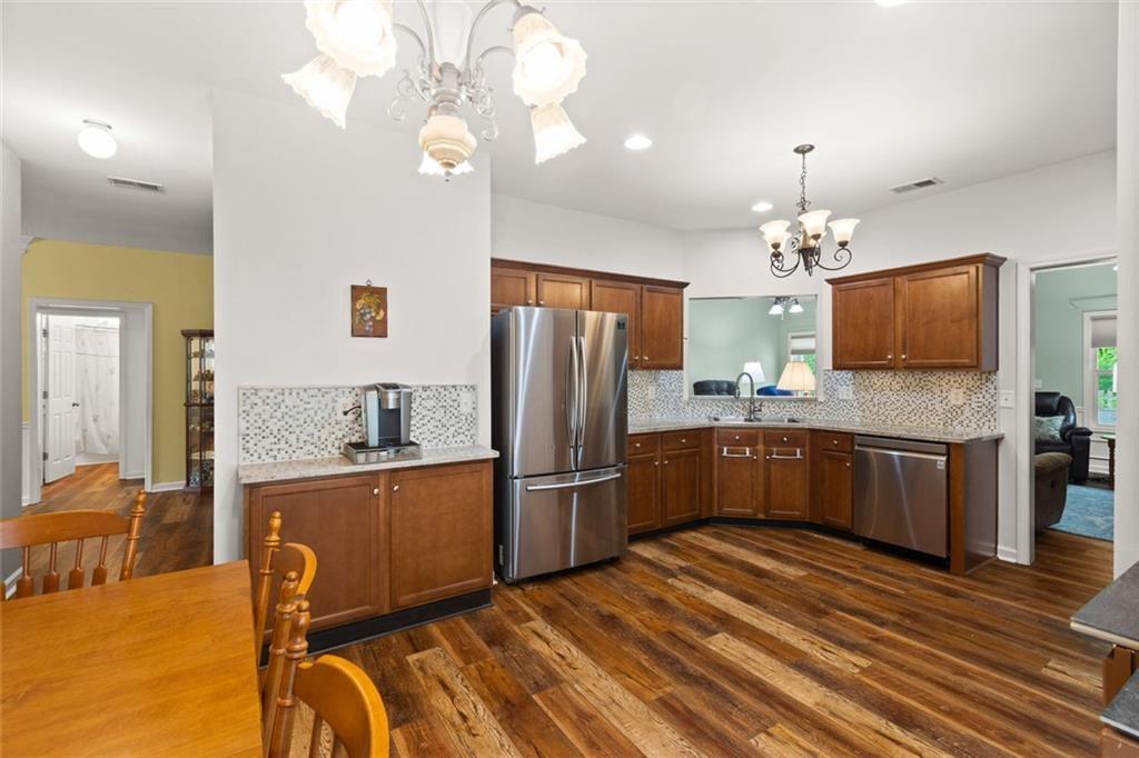 RIVER BROOKE - Residential