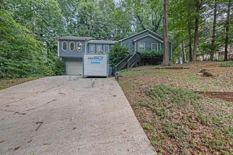 Homes For Sale - 2721 Pine Cone Lane<br/> Duluth, GA 30096