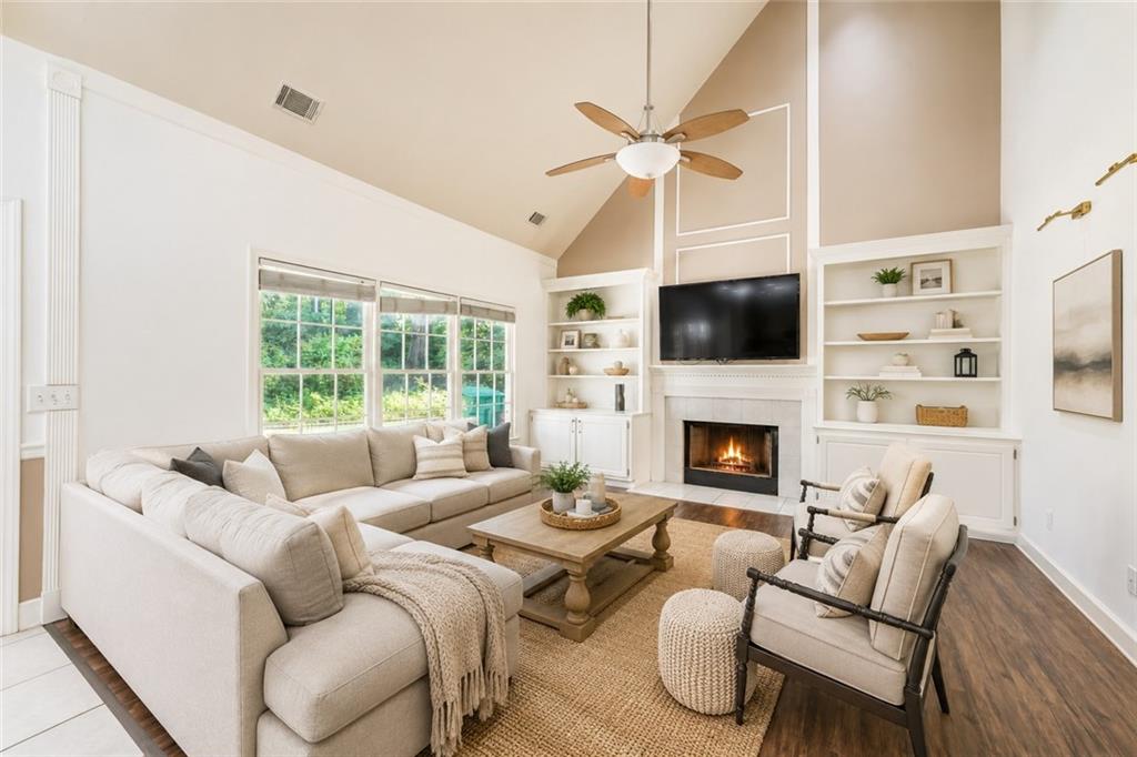 1595 Watercove Lane
