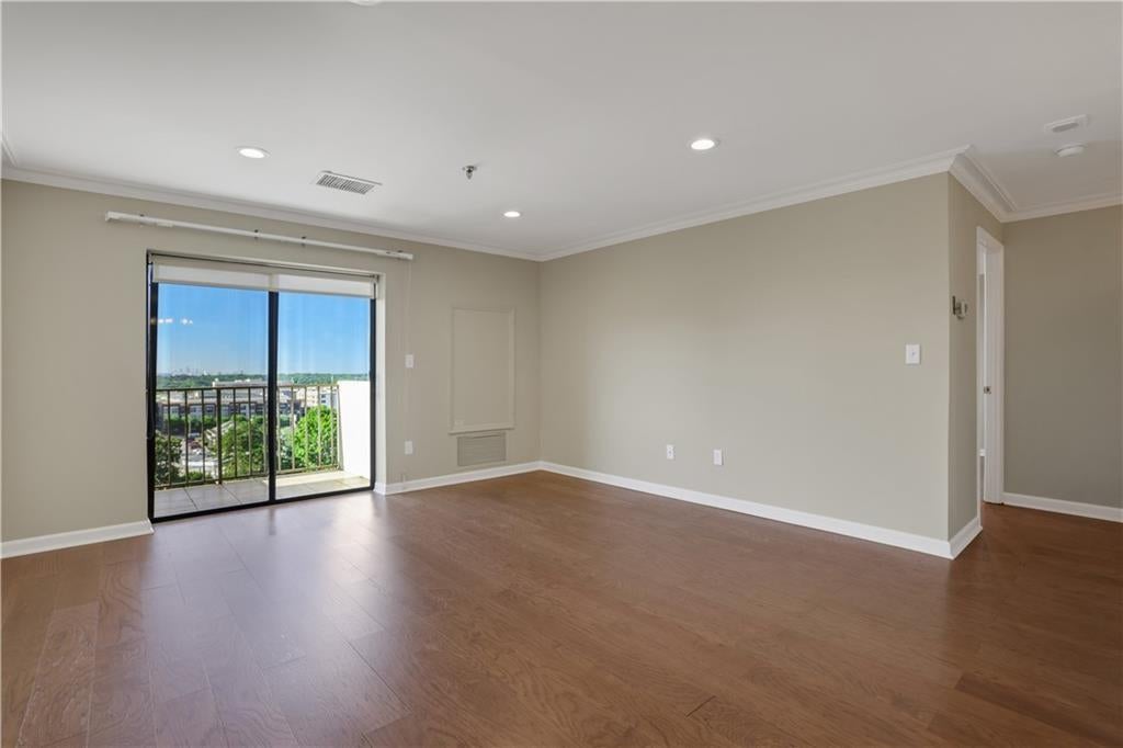 300 Johnson Ferry Road NE B902