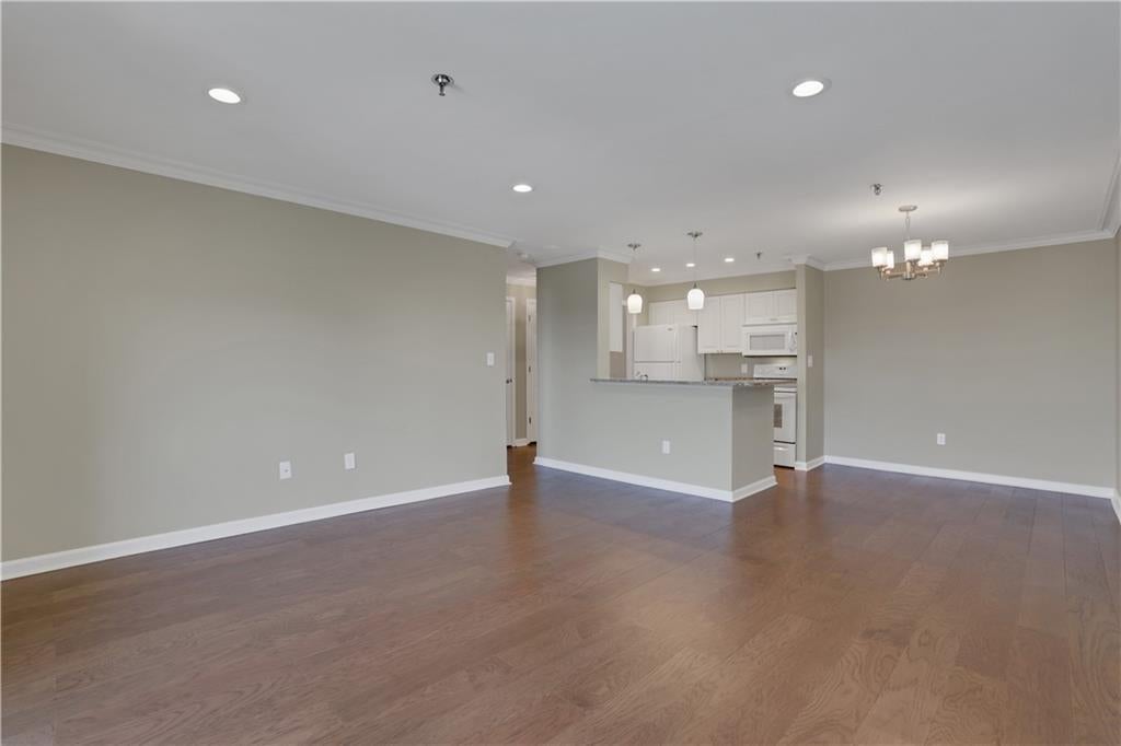 300 Johnson Ferry Road NE B902