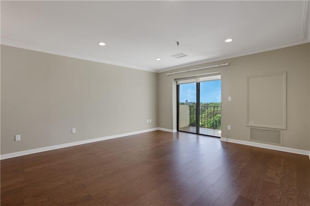 300 Johnson Ferry Road NE B902