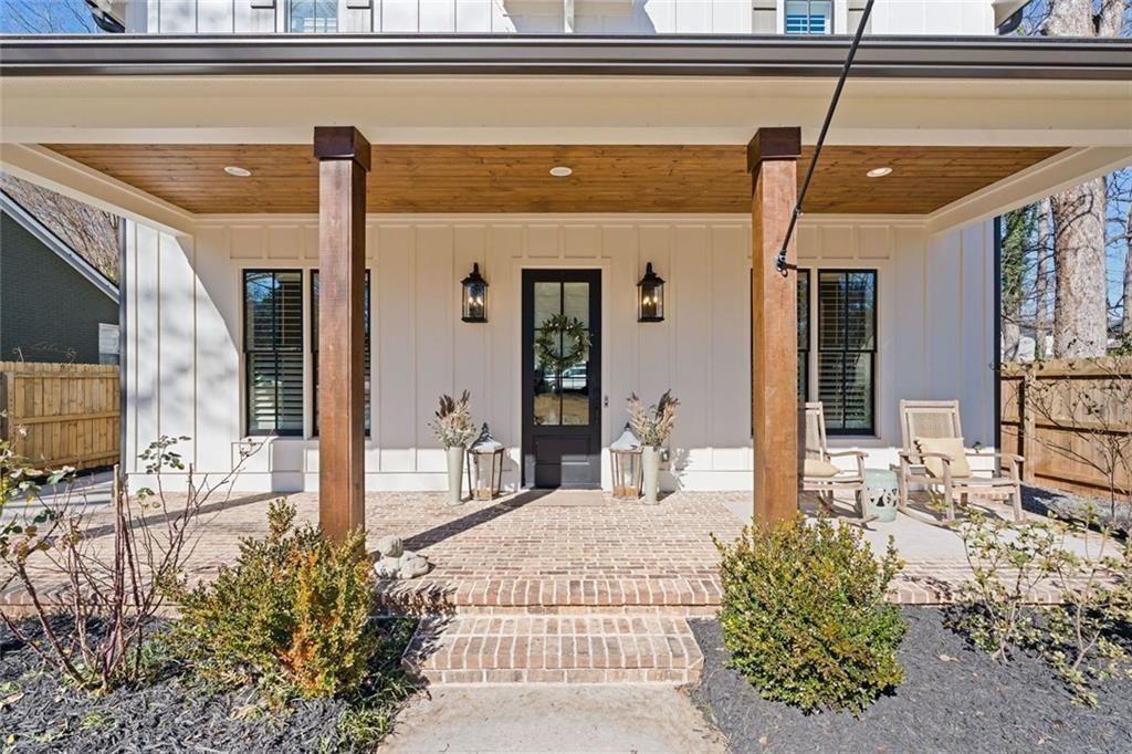 2882 Alston Drive SE