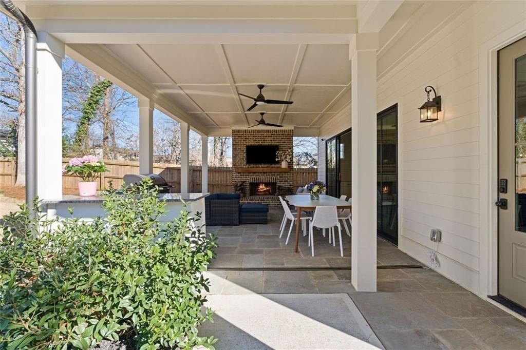 2882 Alston Drive SE