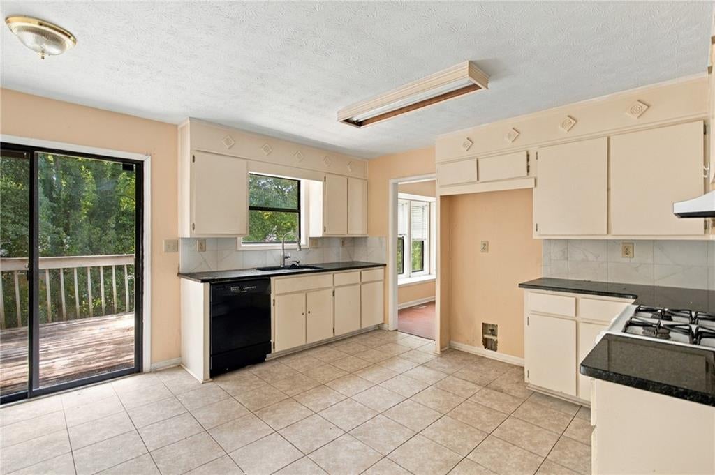 371 Saint Simons Cove