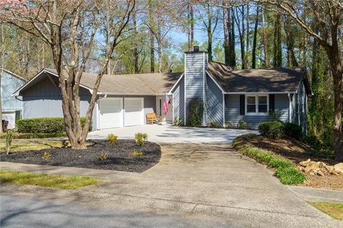 Homes For Sale - 2470 Trent Drive<br/> Marietta, GA 30066