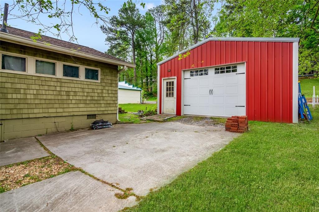 4679 HIGHWAY 136 W