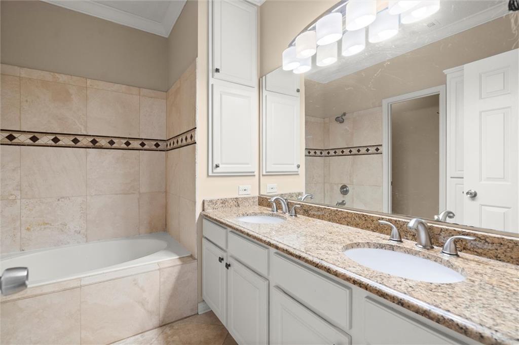 The Regency at Cambridge - Residential