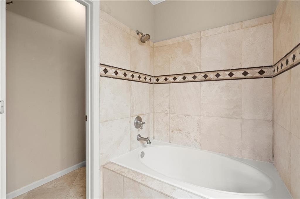 The Regency at Cambridge - Residential