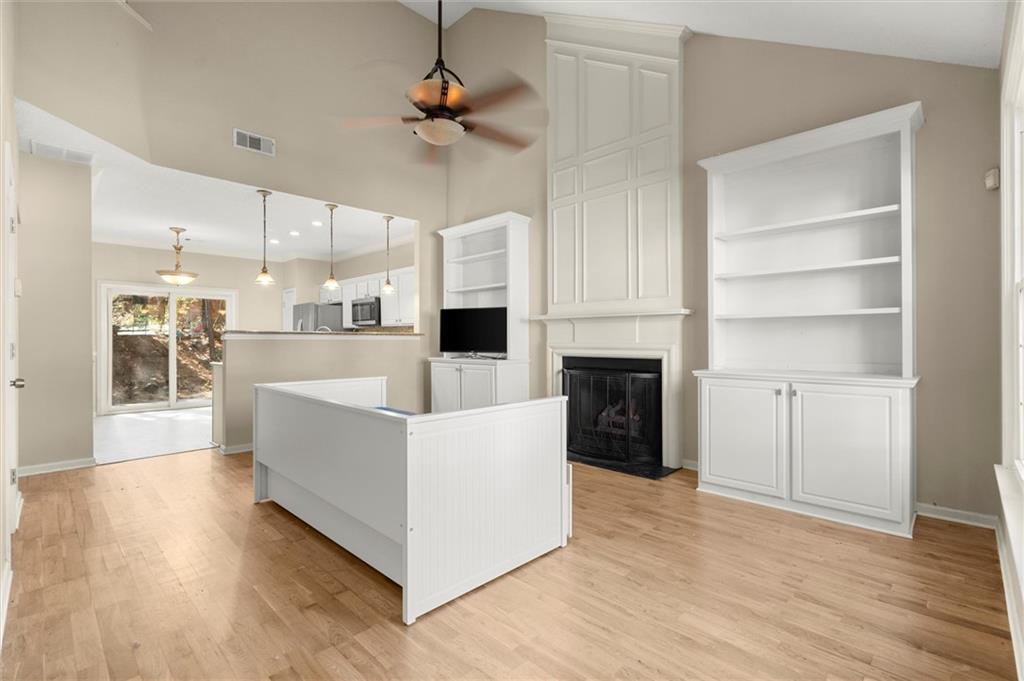 The Regency at Cambridge - Residential