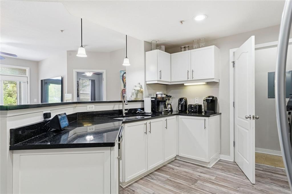 390 17th NW 2035