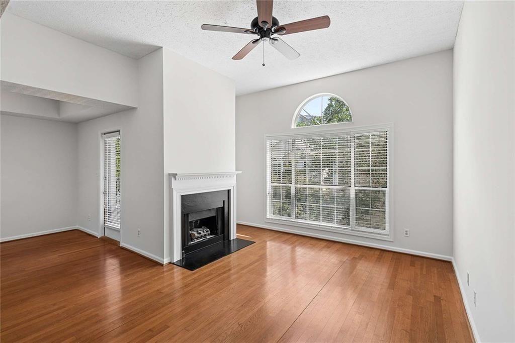 1250 Parkwood Circle SE 2302