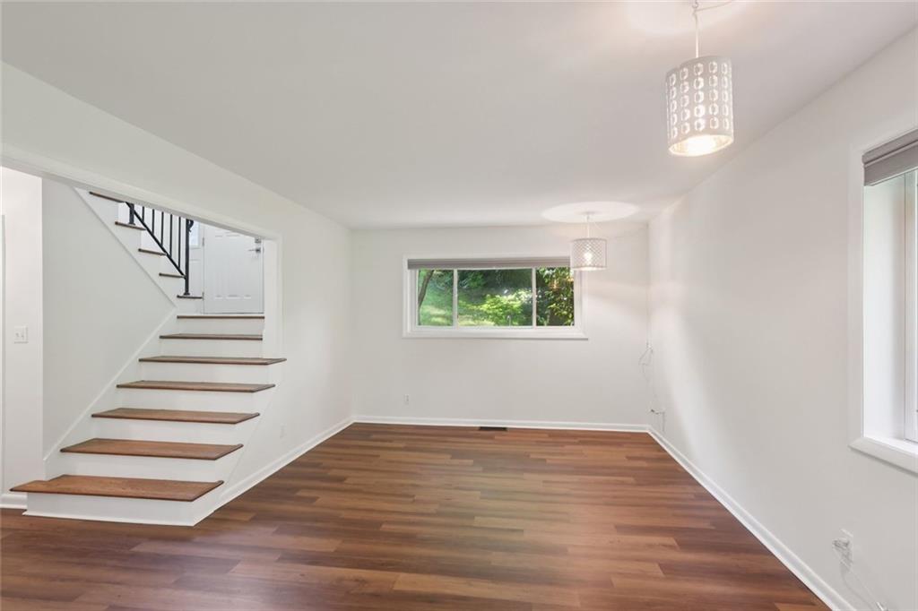 3282 Leslie Court Northeast Court NE