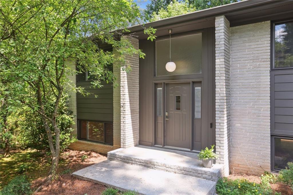 3282 Leslie Court Northeast Court NE