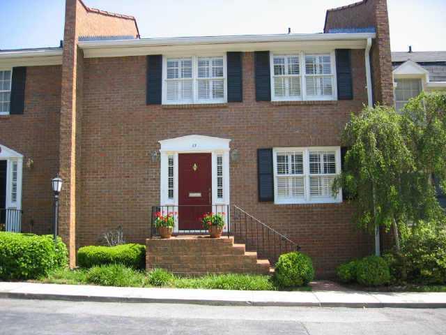 BRIGHT BRICK TOWNHOME HAS 2 OR 3 LARGE BR, 3 FULL BA (MAIN FL BR NOW USED AS A DEN.) KIT IS RENOVATED WITH GRANITE. FRENCH DOORS OPEN TO PRIVATE PATIO. 2 FIREPLACES IN LR & MSTR. LG BR, MSTR HAS A SITTING RM. ALL IN BEAUTIFUL CONDITION!