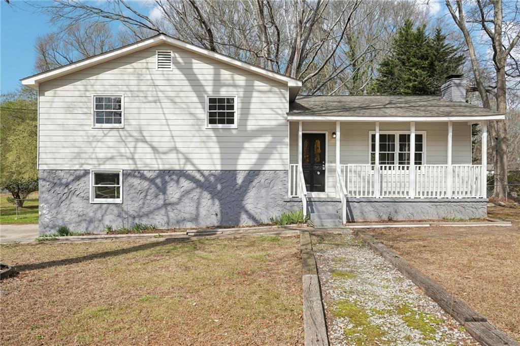 Very Nice Corner Lot Split Level Home with finished basement (Large bonus room and bedroom). Beautiful double deck on back. He-Shed / She-Shed (huge) in backyard. Total lawn is fenced in. (Sorry, No pets allowed). Landscaped beautifully, very large corner lot. New appliances, New Paint, All New Flooring. 3 bedrooms, 2 full baths upstairs. 1 Large Bonus and 1 Bedroom in basement area. Convenient location, close to Hwy 92, and 278.