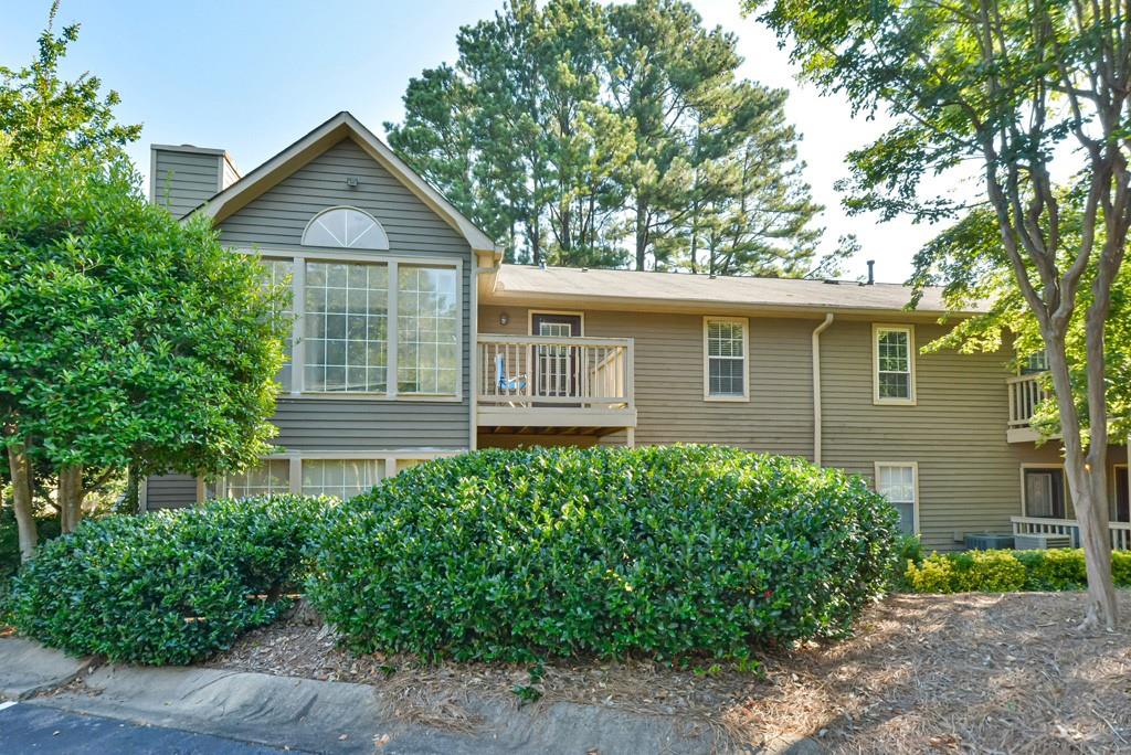 1904 Country Park Drive SE