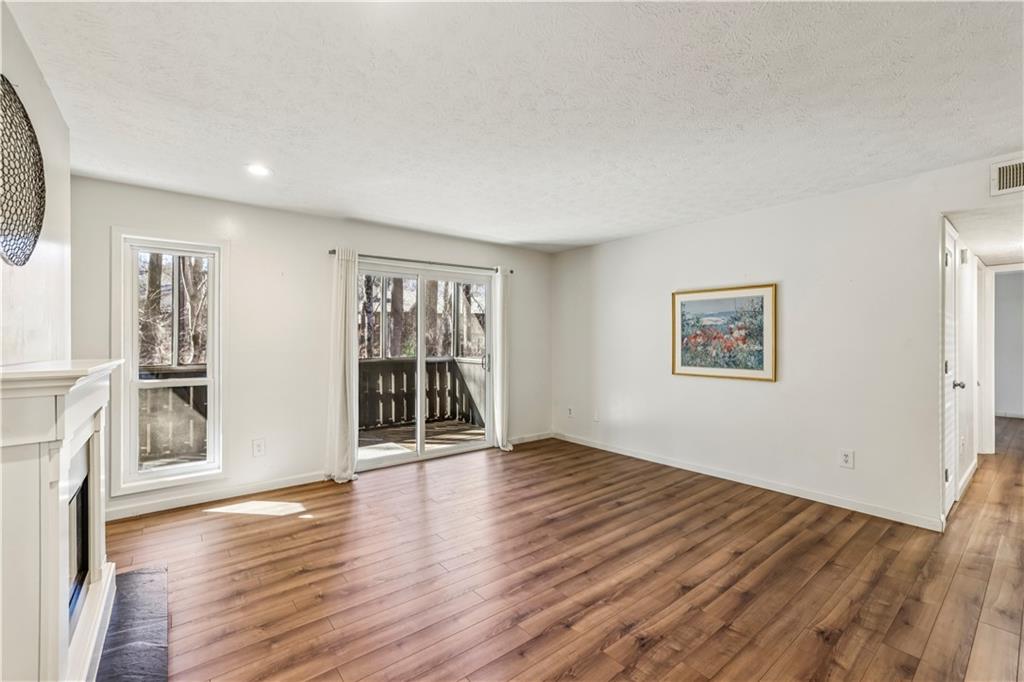 1503 Woodcliff Drive NE