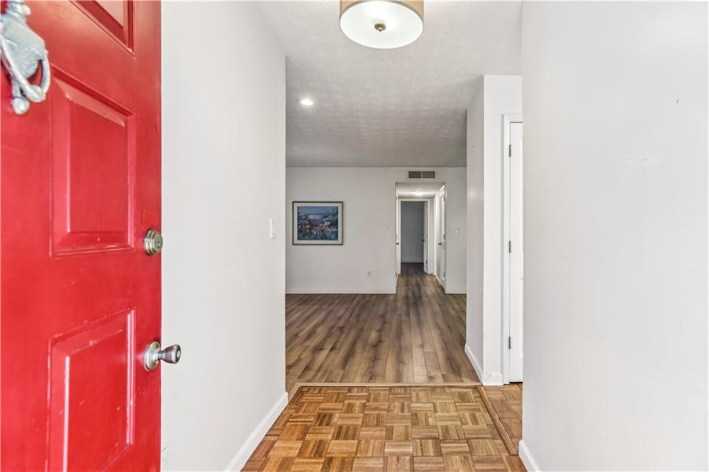 1503 Woodcliff Drive NE