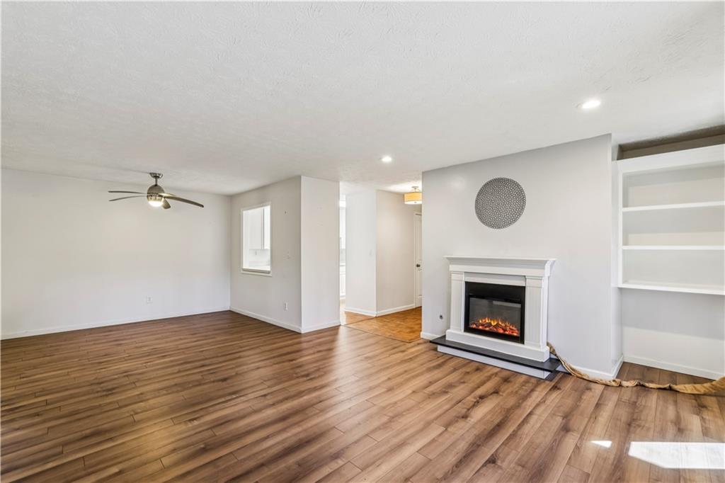 1503 Woodcliff Drive NE