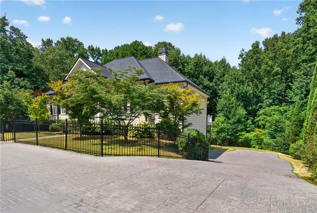 1880 Mayfield Road