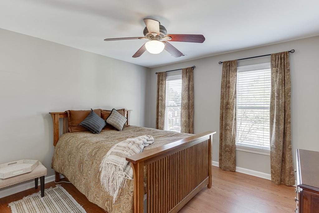 1315 Chattahoochee Run Drive, Suwanee, Georgia image 30
