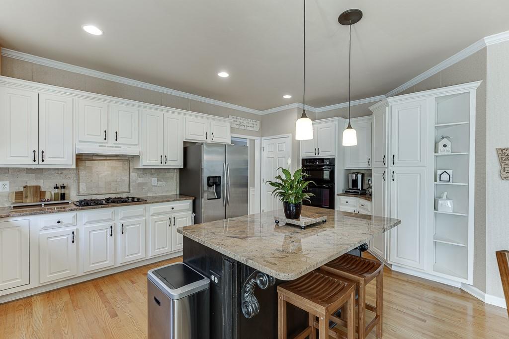 1315 Chattahoochee Run Drive, Suwanee, Georgia image 17