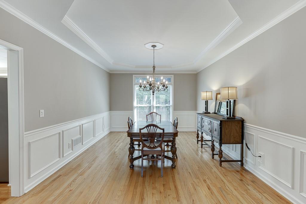 1315 Chattahoochee Run Drive, Suwanee, Georgia image 11