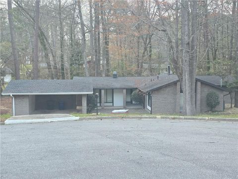Homes For Sale - 4055 Kelden Court<br/> Atlanta, GA 30349