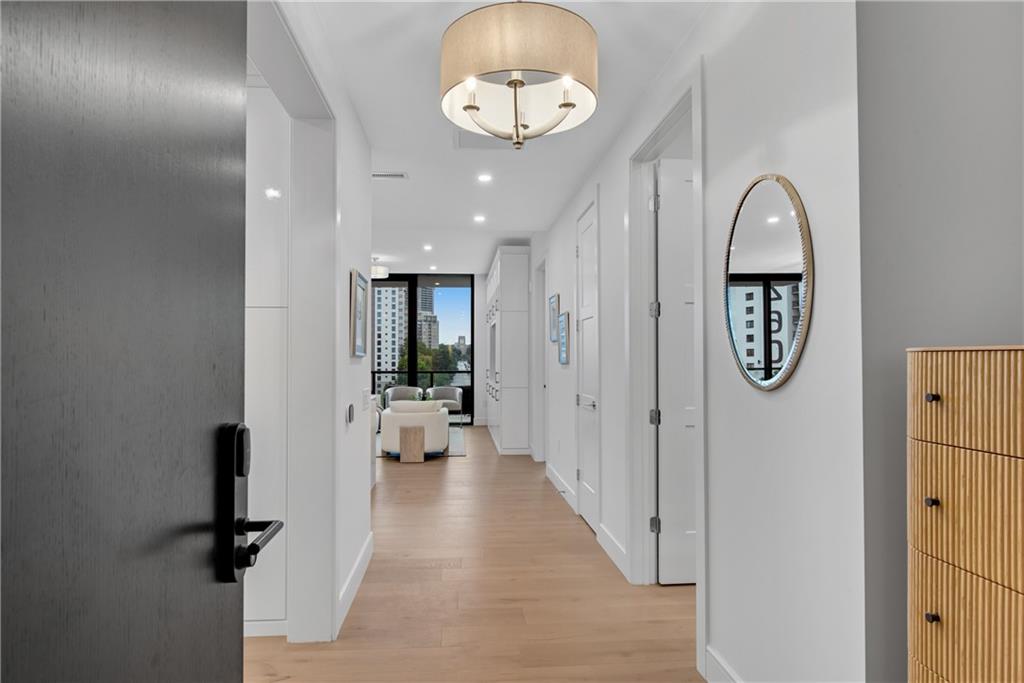 2425 Peachtree Road NE 902