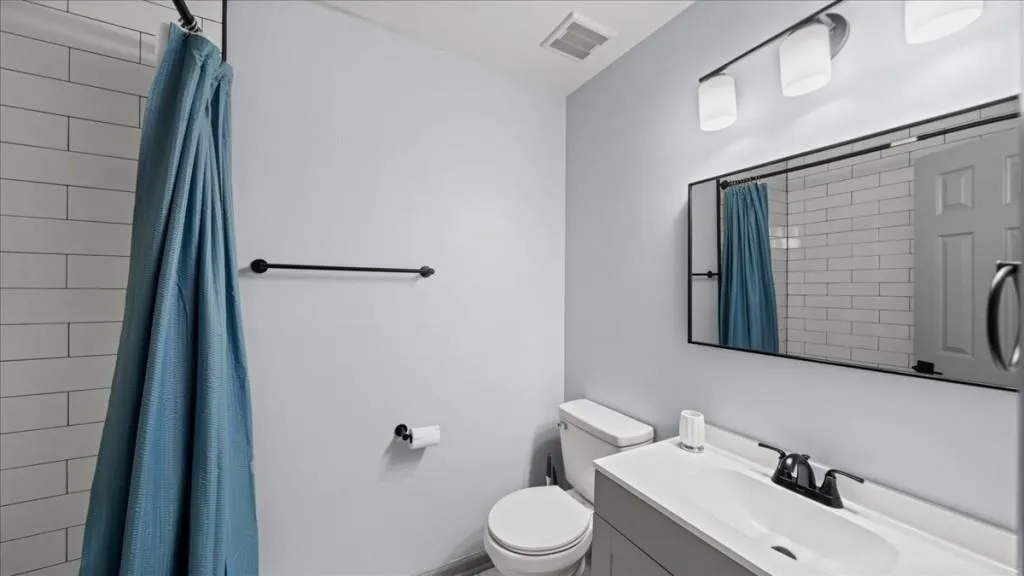 Doraville, Georgia 30340, United States, 2 Bedrooms Bedrooms, ,3 BathroomsBathrooms,Residential,Pending,118023