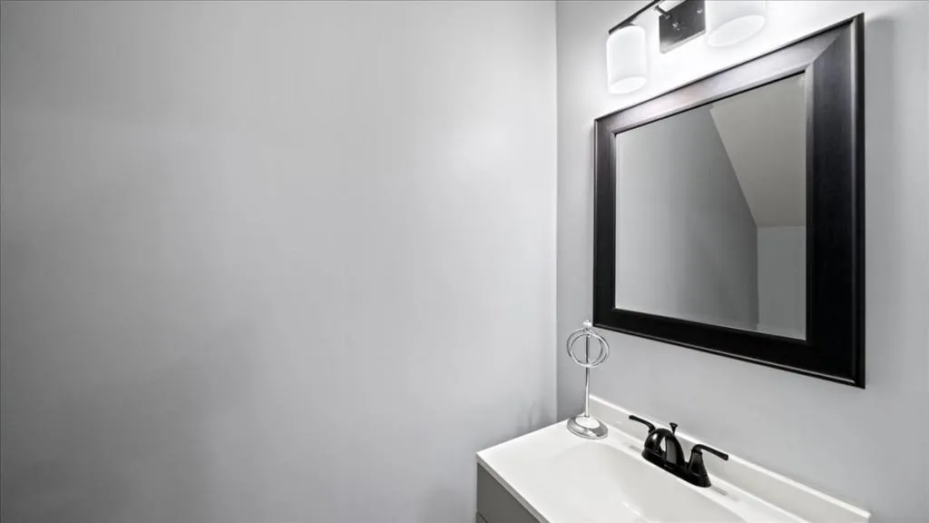 Doraville, Georgia 30340, United States, 2 Bedrooms Bedrooms, ,3 BathroomsBathrooms,Residential,Pending,118023