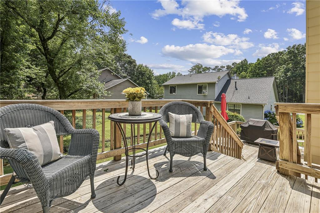 255 Broken Lance Place