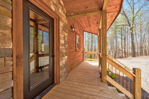 A home in Mineral Bluff