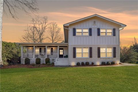 2871 Fontainebleau Drive Atlanta GA 30360