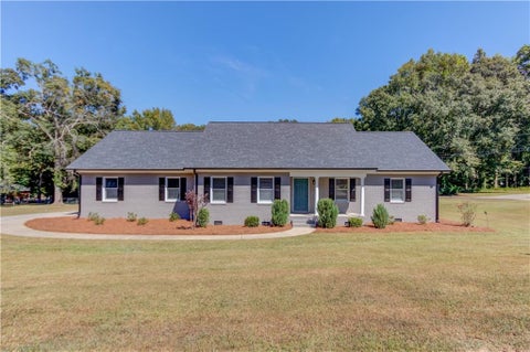 Homes For Sale - 51 Alexander Street<br/> Winder, GA 30680