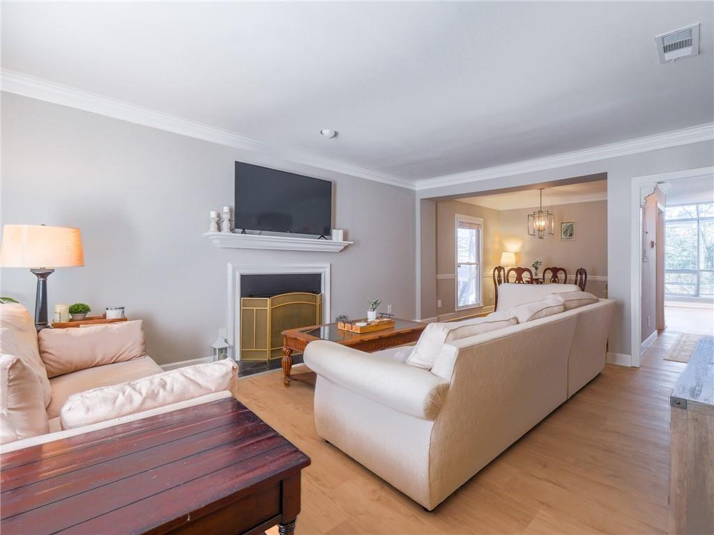 7500 Roswell Road 58