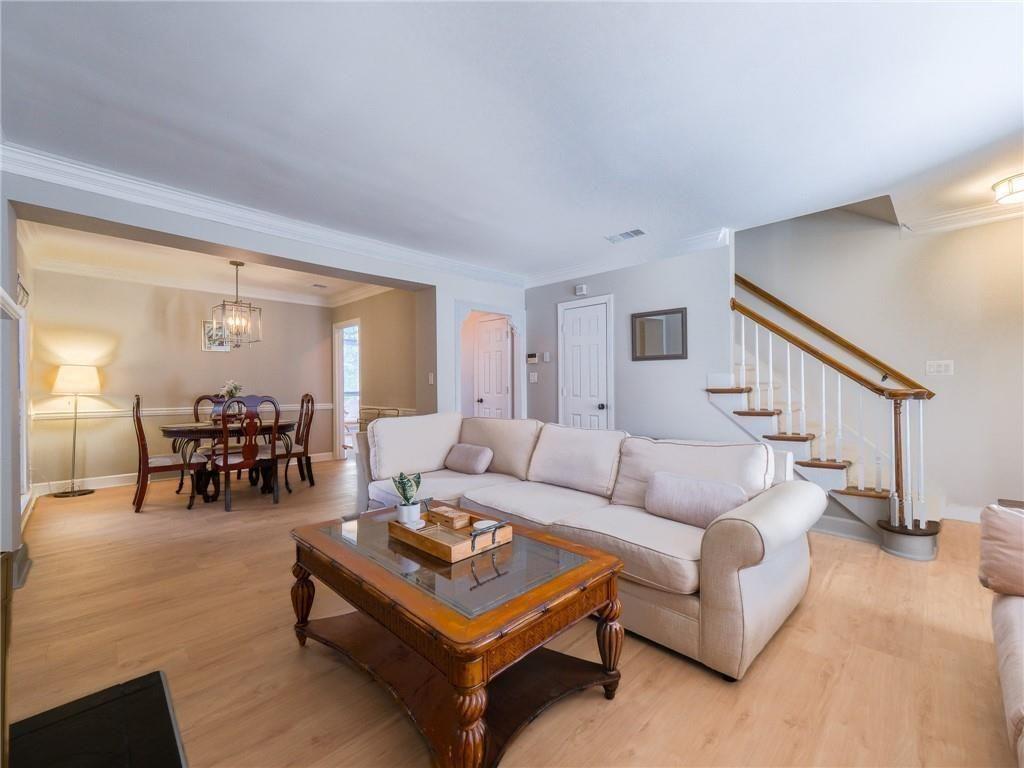 7500 Roswell Road 58