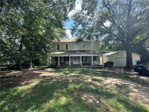 Homes For Sale - 5011 Penfield Road<br/> Union Point, GA 30669